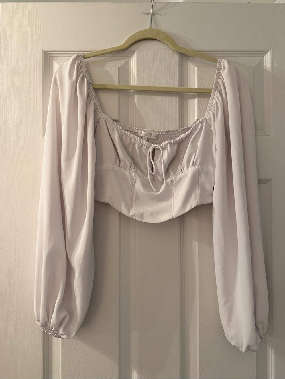 REVOLVE More to Come a Women's White Puff-Sleeve Cropped Peasant Top